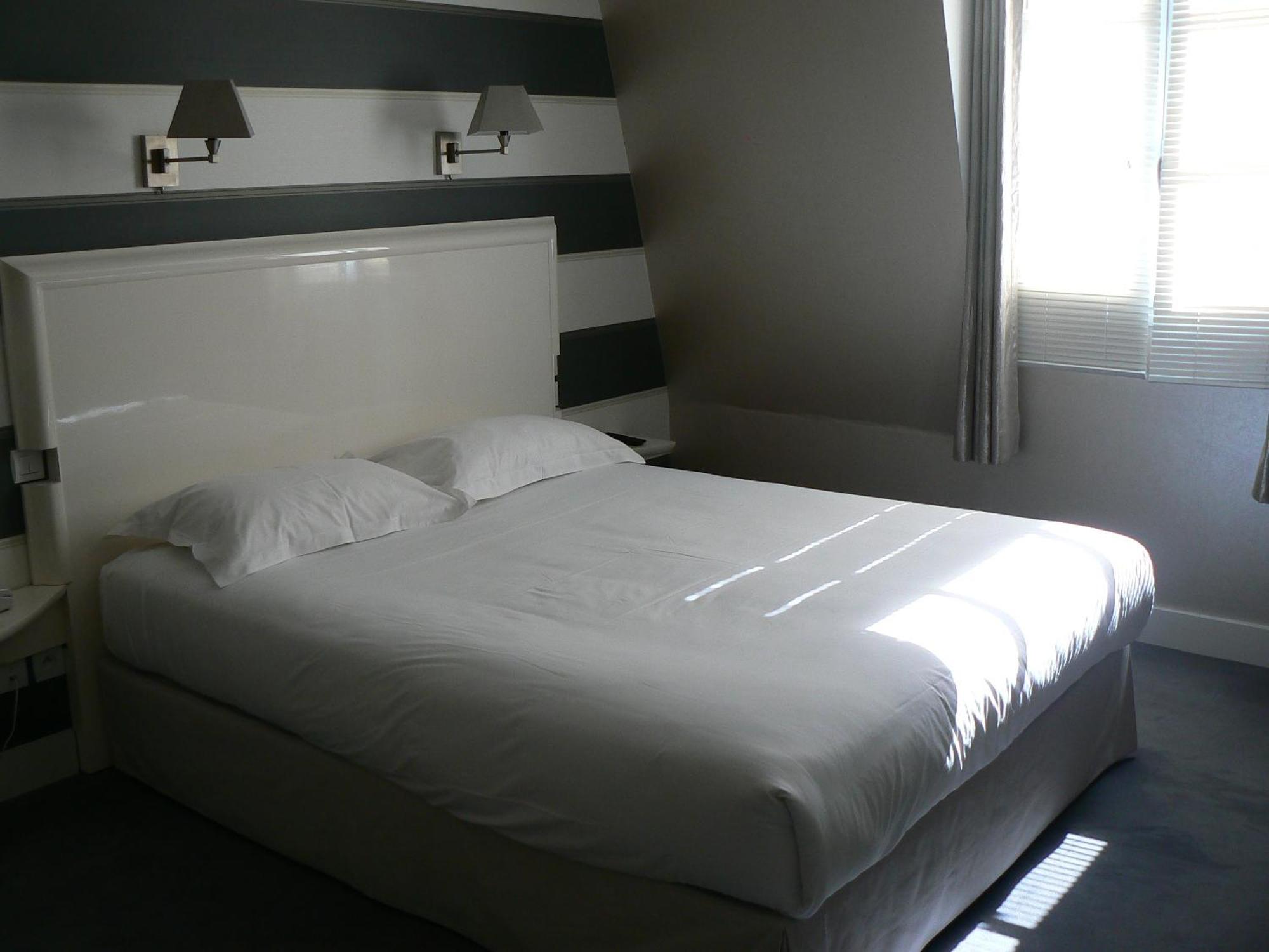 Hotel Restaurants & Spa Perier Du Bignon Laval  Ngoại thất bức ảnh