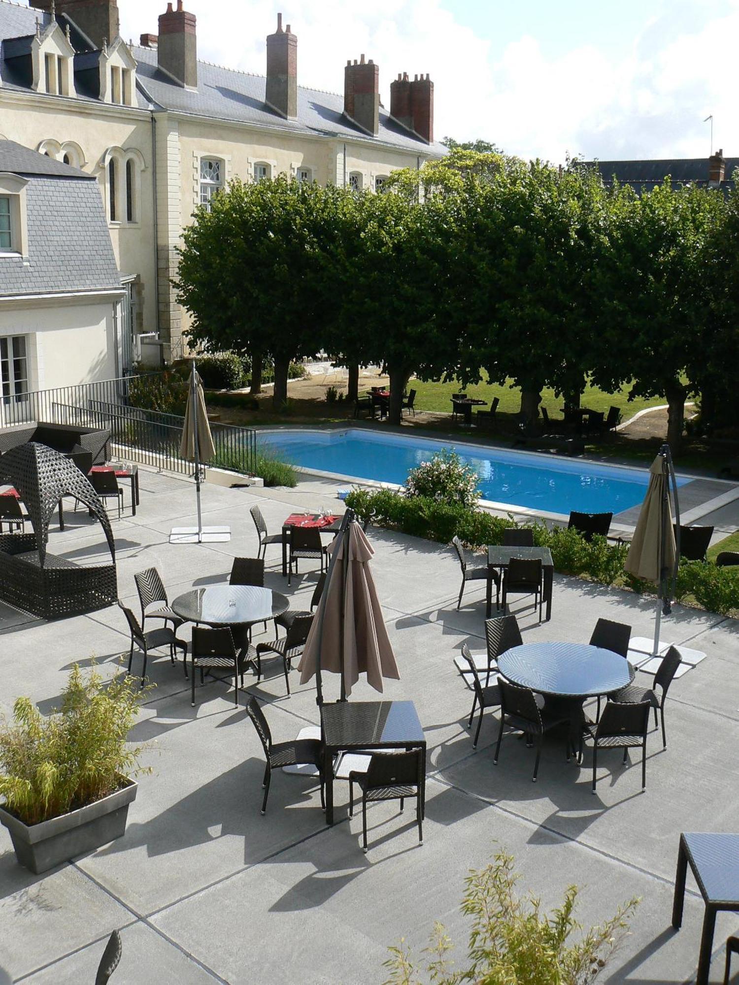 Hotel Restaurants & Spa Perier Du Bignon Laval  Ngoại thất bức ảnh